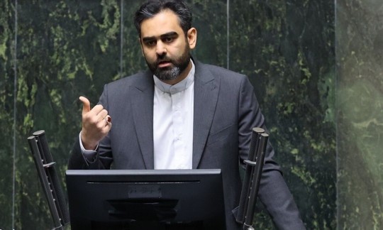 انتقاد ثابتی از خطبه‌های امام جمعه تهران