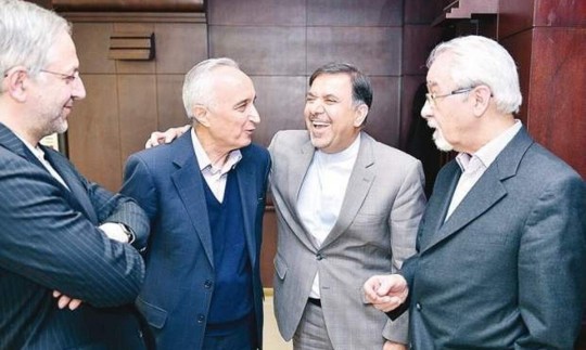 بیانیه کمیته اقتصادی جبهه پایداری در پاسخ به نامه ۱۸۰ اقتصاددان و استاد دانشگاه