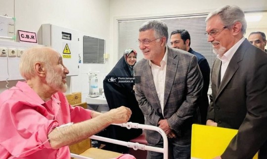 عیادت وزیر و معاونان پزشکیان از سیدمحمد خاتمی